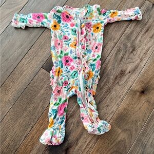 Caden Lane Ruffled Zipper Footie